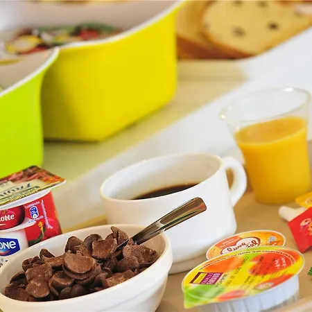 호텔 Ibis Budget Centre 4*